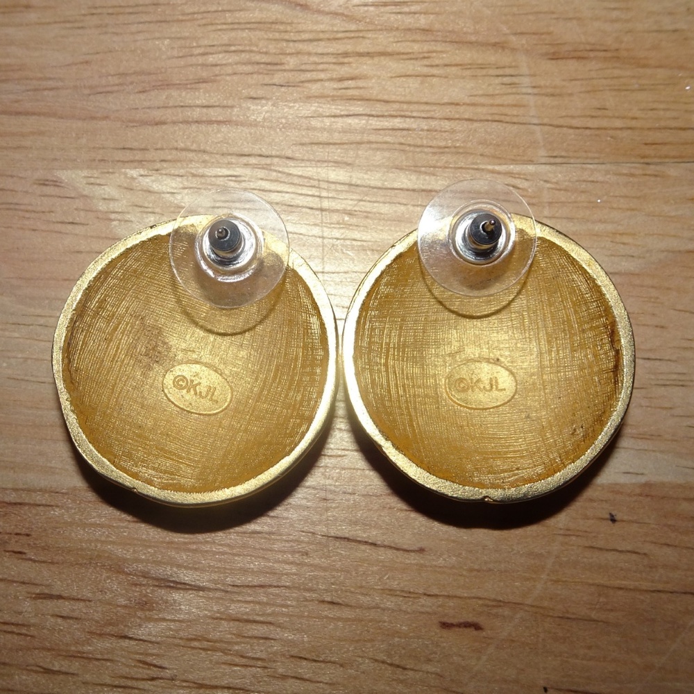 Vtg. Kenneth Jay Lane Etched Button Earrings - image 3